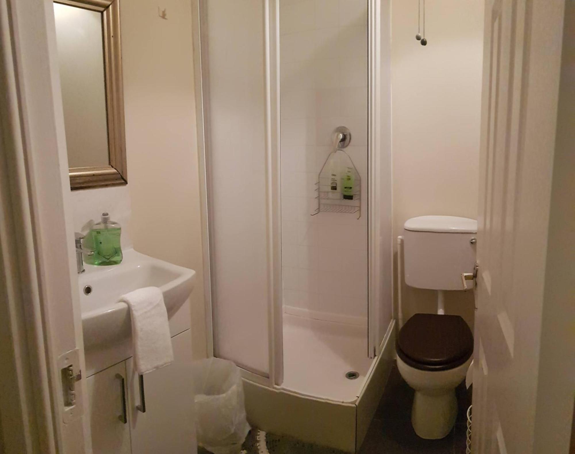 3 Bedroom 3 Bathroom House, Dublin Lucan Luaran gambar